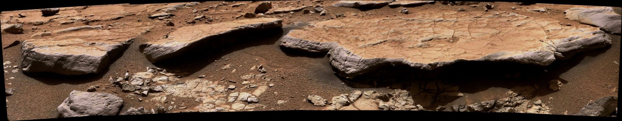 Features of Yellowknife Bay - Sol 127 (an Image-Mosaic in RAW Natural Colors; credits for the additional process. and color.: Dr Gianluigi Barca/Lunar Explorer Italia/Italian Planetary Foundation)
nessun commento
Parole chiave: Martian Surface - Rocky Outcrop - Proximities of Yellowknife Bay
