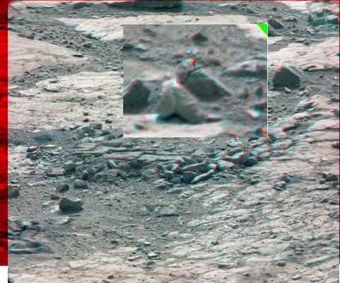 "The Horned Mars"... - Sol 198 (High-Def-3D; credits for the additional process.: Elisabetta Bonora and Marco Faccin/Lunar Explorer Italia/Italian Planetary Foundation)
Ed infine, nell'anaglifo ad Alta Definizione, ecco che il Rilievo Controverso (chi dice "una specie di corno" e chi "una sorta di verme") ci appare tanto chiaro ed evidente, quanto straordinario nella sua "Singolarità". Un GRANDISSIMO Complimento ancora a Marco Faccin (Titanio44) ed Elisabetta Bonora (2di7) per la loro incredibile (eppur vera) Scoperta! 
Ed ora vediamo da chi ci verrà rubata e come la NASA (o chi per essa) la smonterà, dicendoci che un "Rilievo" simile è "assolutamente normale"....
Parole chiave: Martian Surface - Gale Crater - Controversial