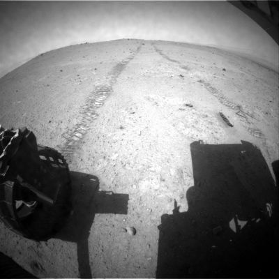 Image Artifacts - Sol 369
Svariati "puntini" bianchi nel Cielo di Marte. Nulla di reale. Solo difetti nella trasmissione dei dati.
Parole chiave: Martian Surface and Sky