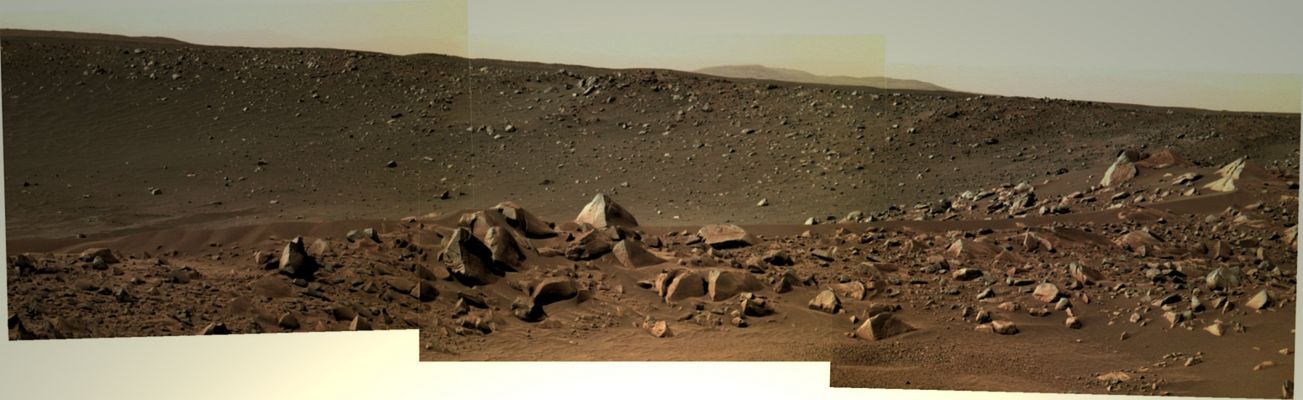 On the edge of Bonneville... - Sol 84 (Natural Colors; credits: Dr G. Barca & Lunar Explorer Italia)
nessun commento
Parole chiave: Martian Surface - Craters - Bonneville Crater