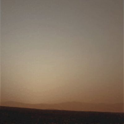 Dawn over Gusev Crater - Sol 94 (Absolute Natural Colors; credits for the additional process. and color.: Dr Paolo C. Fienga - Lunexit Team)
Forse si tratta di frames ridondanti, ma vedere - sia pure solo in una fotografia - l'alba su un Pianeta che non è la Terra, oggi, a noi continua a sembrare un miracolo ed un evento a metà tra la Realtà e la Mètafisica.
Frame PanCam ottenuto alle ore 06:07 Mars Local Solar Time.  

Parole chiave: Martian Horizon - Gusev Crater - Dawn