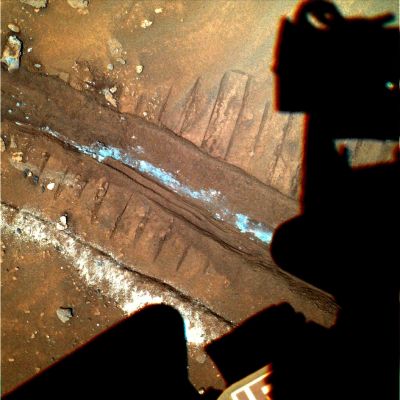 Mineral Diversity in Gusev Crater - Sol 1012 (natural colors + MULTISPECTRUM; credits: Dr M. Faccin & Lunexit)
nessun commento
Parole chiave: Martian Surface - Rover Tracks with Blue Pebbles and possible Salt and/or Sulphates