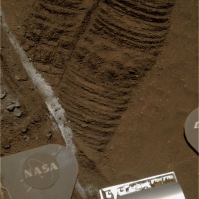 The "NASA" Trademark - Sol 1102 (possible True Colors; credits: Dr G. Barca)
nessun commento
Parole chiave: Spacecraft - MER Spirit - Solar Panel and Surface