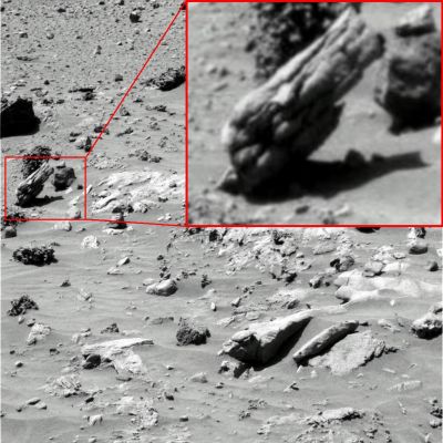 Impossible Balance... - Sol 1134 (credits: Dr G. Barca)
...La Saga dell'Equilibrio Impossibile non finisce proprio mai e questo, come potete vedere bene, è un altro caso che definire SCONCERTANTE ed ECLATANTE (oltre che, a nostro avviso, fisicamente impossibile) è, come dire?, semplicemente riduttivo!

Chissà che cosa pensa di questo rilievo (come di altri simili) il bravo Dr Bellutta e tutta la sua STAFF...

Ottimo Occhio ed Ottimo Lavoro, once again, del nostro Dr Barca, che ringraziamo.
Parole chiave: Martian Surface - Extremely Controversia Surface Feature - "Impossible Balance"