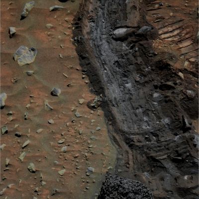 Colourful Surface with Dark Rover Track - Sol 1137 (Natural Colors; credits: Dr G. Barca & Lunar Explorer Italia)
nessun commento
Parole chiave: Martian Surface - Rover Tracks and colourful Rocks and Sand