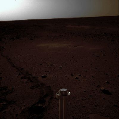 Low Sun - Sol 118 (Enhanced and Darkened Natural Colors; credits for the additional process. and color.: Dr Paolo C. Fienga - Lunar Explorer Italia)
Left NavCam Non-linearized Full frame EDR acquired on Sol 118 of Spirit's Mission to Gusev Crater at approximately 16:06:46 MLT.
Parole chiave: Mars Panorama - Gusev Crater