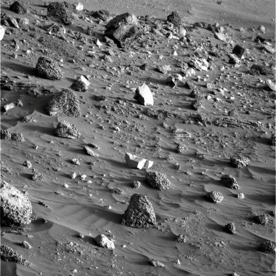 Martian Shadows' Parade (3) - Sol 1200
nessun commento
Parole chiave: Martian Surface - Rocks, Sand and Debris