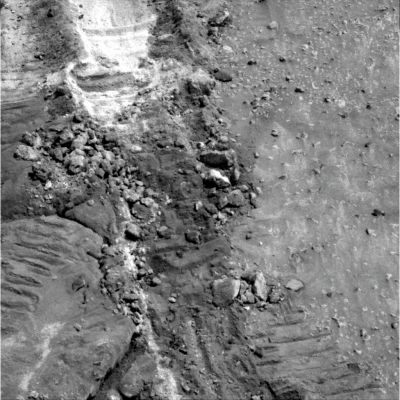 Rover Tracks (2) - Sol 1202
nessun commento
Parole chiave: Martian Surface - Rover Tracks