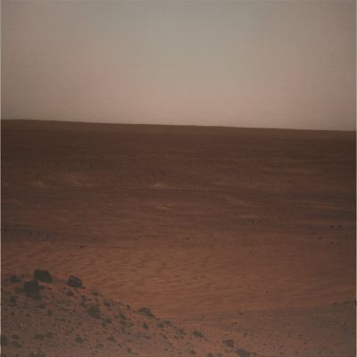 Panorama - Sol 1366 (1 - true colors; elab. Lunexit)
Queste nuove elaborazioni sono state ottenute applicando i parametri che, a nostro avviso, la NASA considera come decisivi in sede di colorizzazione. Il software usato è un software comune, acquistabile sul mercato per poco più di 150 Euro; il risultato, a nostro parere, è davvero considerevole...

Abbiamo inserito, nel titolo della foto, la dizione "true colors" perchè, sempre a parer nostro, se esistono dei colori "ragionevoli" per Marte - i quali sìano anche coerenti con le informazioni attualmente disponibili (e scientificamente accettabili) relative al suo ambiente, allora "quei colori" (incluse le variabili "luminosità media", "Tau" e "dominante cromatica"), dovrebbero essere "questi colori".

Le leggere differenze di tonalità che potrete notare fra i 7 diversi frames che Vi proponiamo, derivano dal diverso Filtro/Colore usato dalla PanCam del MER Spirit per ottenere le immagini. Esse NON dipendono da variazioni da noi apportate al procedimento di colorizzazione - il quale è stato sempre il medesimo, per tutti e sette i frames elaborati.
Parole chiave: Mars Panorama - Gusev Crater - Husband Hill and surroundings