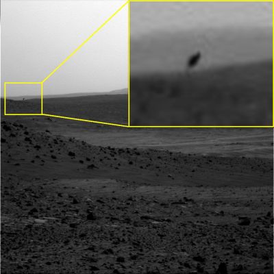 Just an Image-Artifact? - Sol 1856 (ctx frame - credits: Dr G. Barca)
Dall'occhio sempre attento del nostro Dr Barca, un nuovo enigma: il corpuscolo di colore scuro che vediamo sulla Sx del frame, è un "corpo reale" o un image-artifact?

Le Vostre opinioni, come sempre, saranno apprezzate!
Parole chiave: Controversial Frame