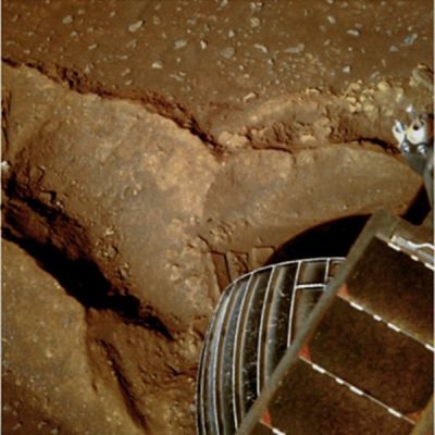 Spirit's Wheel - Sol 1908 (Natural Colors; credits: Dr G. Barca & Lunar Explorer Italia)
nessun commento
Parole chiave: Spacecraft - MER Spirit - Solar Panels, Right Front-Wheel and Surface