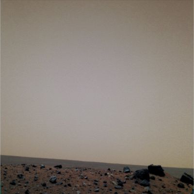 Rocky Skyline - Sol 1962 (Natural Colors; credits: Dr G. Barca)
Una bellissima interpretazione in Colori Naturali - realizzata dal nostro grande Dr Gianluigi Barca - per una (comunque splendida e suggestiva) immagine della Desolazione Marziana nella Regione di Gusev Crater.
Parole chiave: Martian Horizon - Gusev Crater