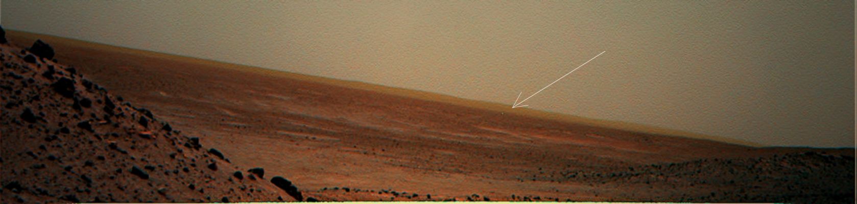 Horizon with Anomaly - Sol 2020 (Natural Colors; credits: Dr M. Faccin & Lunexit)
L'Anomalìa Argentea di Superficie (indicata dalla freccia) continua a lasciare la sua "impronta luminosa" sui frames Spirit.
Che non si tratti di un image-artifact è ormai assodato.

Ma allora che cos'è? ... Le Vostre opinioni saranno apprezzate.
Parole chiave: Martian Horizon - Gusev Crater - Controversial