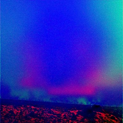 Strange "Flares" in the Sky of Mars (4) - Sol 2025 (ALL Filters/UV + IR Enhanced Vision; credits: Dr M. Faccin)
Come vedete, non abbiamo solo una specie di Aurora Boreale (invisibile ad occhi umani) che si esprime su svariate Lunghezze d'Onda - guarda caso TUTTE OLTRE i limiti della Luce Visibile - e che si eleva nel Cielo di Marte: abbiamo anche quelle che sembrano evidenze di "flares" (o lampi, di un qualche tipo) che emergono dalla (o stazionano sulla) Superficie di Gusev Crater.

Nostra ipotesi? 

Difficile restare completamente razionali in un caso simile...

Tuttavia, pensando anche a quanto - da tempo - ci dicono i Colleghi del Gruppo "Thunderbolts" ed il nostro Amico e Partner, Dr Alessio Feltri, la nostra "ipotesi" è che siamo davanti all'evidenza fotografica di un fenomeno di Plasma Discharge.

Un "Fenomeno Elettrico" caratterizzato dalla produzione (ed immediata liberazione) di elevati quantitativi di Energia i quali dovrebbero - il condizionale è d'obbligo (senza per questo voler sminuire la nostra Stima per i Thunderbolts ed il Dr Feltri) - caratterizzare gli Ambienti Planetari ricchi di Radiazioni Cosmiche.

Forse, grazie al Grande Dr Faccin, stiamo guardando lo sviluppo (o magari l'aftermath) di una Tempesta Elettromagnetica di rimarchevole intensità la quale è occorsa a bassissima quota e che, quindi, sarebbe stata letale per la Terra ed i suoi abitanti ma che è - chissà... - forse necessaria per creare e sostenere gli Equilibri Vitali del Pianeta Rosso.

Pensateci sopra...
Parole chiave: Martian Horizon - Gusev Crater - Controversial