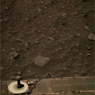 I Can See Your "Colors"! - Sol 2051 (Natural Colors; credits: Dr G. Barca)
nessun commento
Parole chiave: Spacecraft - MER Spirit - Solar Panel, Sundial (Martian Gnomon) and Surface