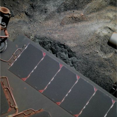 Spirit's (relatively) clean Solar Panel - Sol 2119 (Natural Colors; credits: Dr G. Barca - Lunexit Team)
nessun commento
Parole chiave: Spacecraft - MER Spirit - Solar Panel and Surface