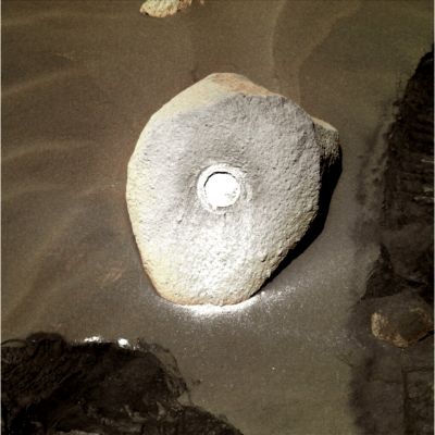 After the "Grinding" - Sol 337 (possible True Colors; credits: Dr G. Barca)
nessun commento
Parole chiave: Martian Surface - Small Boulder