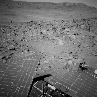 See for Yourself... - Sol 398
Right Navigation Camera Non-linearized Full frame EDR acquired on Sol 0 of Spirit's mission to Gusev Crater at approximately 14:36:26 Mars Local Solar Time.
Parole chiave: Martian Surface - Controversial Surface Feature - "The Beaver"