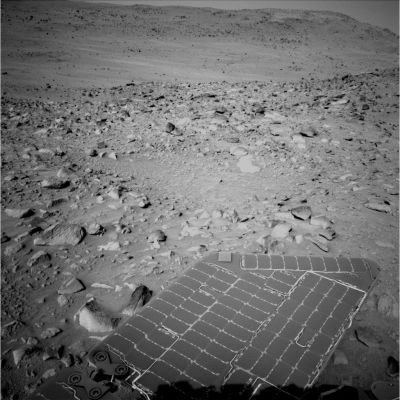 See for Yourself... - Sol 399
Right Navigation Camera Non-linearized Full frame EDR acquired on Sol 399 of Spirit's Mission to Gusev Crater at approximately 15:20:40 Mars Local Solar Time.
Parole chiave: Martian Surface - Controversial Surface Feature - "The Beaver"