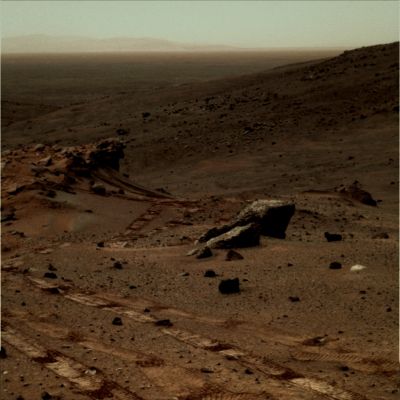 Rover Tracks and the "foggy" distant Rim of Gusev Crater - Sol 510 (Enhanced and Darkened Natural Colors; credits: Dr G. Barca & Lunar Explorer Italia)
nessun commento
Parole chiave: Mars Panorama - Gusev Crater