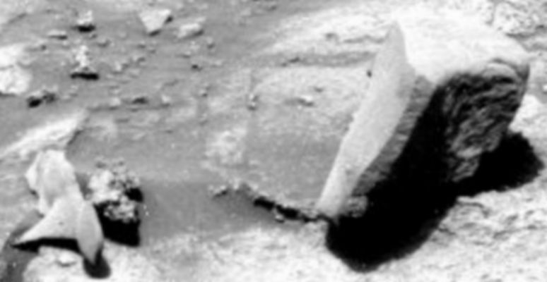Fragments of a bigger Structure? - Sol 514 (edm - credits: Dr G. Barca)
nessun commento
Parole chiave: Martian Surface - Extremely Controversia Surface Feature - "Fragments"