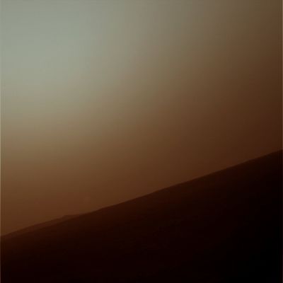 High-TAU at Sunset - Sol 520 (Absolute Natural Colors; credits for the additional process. and color.: Dr Paolo C. Fienga - Lunexit Team) 
Left Panoramic Camera Non-linearized Full frame EDR acquired on Sol 520 of Spirit's mission to Gusev Crater at approximately 18:20:14 Mars Local Solar Time. Camera commanded to use Filter 7 (432 nm).
Parole chiave: Martian Horizon - Gusev Crater