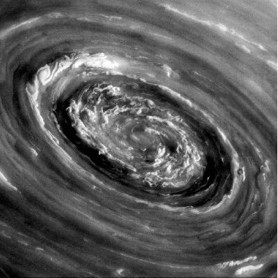 Peering into the Storm (a GIF-Movie by Elisabetta Bonora and Marco Faccin/Lunar Explorer Italia/Italian Planetary Foundation)
...Splendido e Affascinante...
Parole chiave: GIF-Movies - Saturn's North Polar Vortex