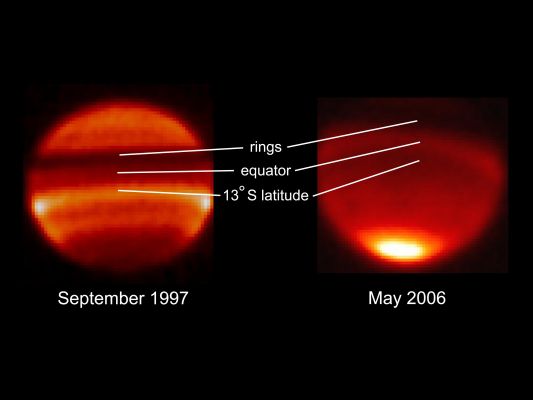 Saturn's Infrared Temperature Snapshot (Labeled)
Caption NASA:"Scientists have discovered a wave pattern, or oscillation, in Saturn's atmosphere only visible from Earth every 15 years. The pattern ripples back and forth like a wave within Saturn's upper atmosphere. In this region, temperatures switch from one altitude to the next in a candy cane-like, striped, hot-cold pattern. 
The temperature "snapshot" shown in these two images captures two different phases of this wave oscillation: the temperature at Saturn's Equator switches from hot to cold, and temperatures on either side of the Equator switch from cold to hot every Saturn half-year. 

The image on the left was taken in 1997 and shows the temperature at the equator is colder than the temperature at 13° South Latitude. Conversely, the image on the right taken in 2006 shows the temperature at the Equator is warmer. 

These images were taken with NASA's Infrared Telescope Facility in Mauna Kea, Hawaii".
Parole chiave: From Earth Images - Professional Images