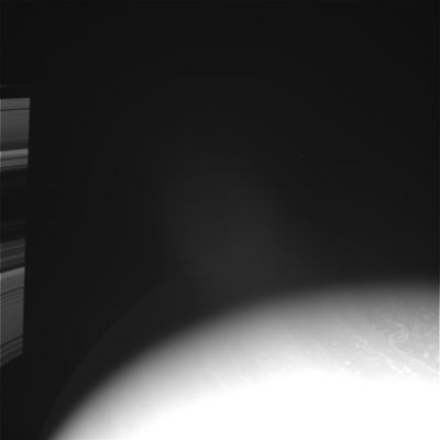 Unusual Saturn Image
Sapreste spiegare, in un massimo di tre righe, il contenuto visivo di questo frame?... Provateci, se volete, utilizzando la funzione "commenti"!
Parole chiave: Saturn