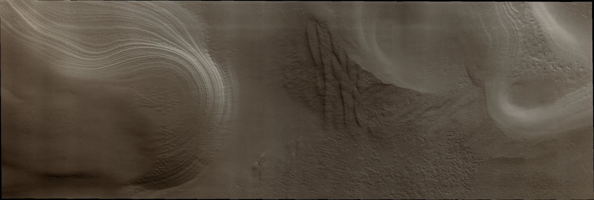 South Polar Hills and Layered Deposits (Absolute Natural Colors; credits: Dr Paolo C. Fienga - Lunexit Team)
Orbit Number: 40273 
Latitude: 84,554° South
Longitude: 315,086° East 
Instrument: VIS 
Captured: January, 12th, 2011
Mars Local Time: 08:49 (Morning Hours)
Parole chiave: Mars from orbit - South Polar Features - Hills and Layered deposits