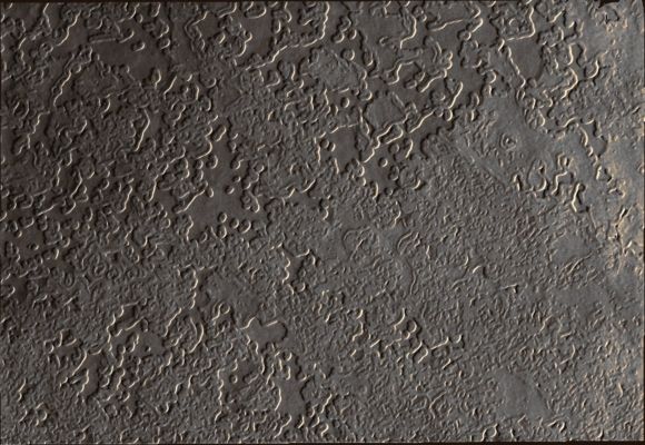 Swiss-cheese Terrain (Natural Colors; credits for the additional process. and color.: Dr Paolo C. Fienga - Lunar Explorer Italia)
Coord.: 87,1° South Lat. 355,7° East Long.
Parole chiave: Mars from orbit - South Polar Features - Swiss-Cheese Terrain