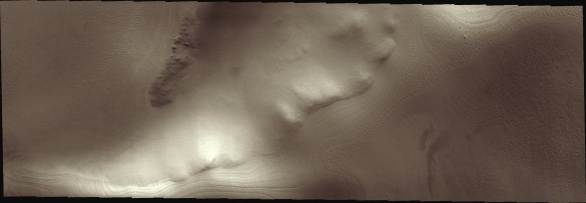 Vastitas Australis: the South Polar Region of Mars (Absolute Natural Colors; credits for the additional process. and color.: Dr Paolo C. Fienga - Lunexit Team)
Coord.: 72,9° South Lat. and 183,0° East Long.

Parole chiave: Mars from orbit - South Polar Region