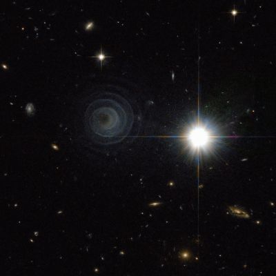 A "Cosmic Spiral" from LL Pegasi 
"...Nessuno osa dire addio ad un’abitudine. Molti aspiranti suicidi si son fermati sulla soglia della morte per il ricordo del caffè dove vanno tutte le sere a fare la loro partita a carte..."

Honoré de Balzac
Parole chiave: From Space Pictures - HST Pictures