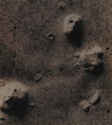 The "Face" of Cydonia Mensae (CTX View - Absolute Natural Colors; credits for the additional process. and color.: Dr Paolo C. Fienga/Lunar Explorer Italia/Italian Planetary Foundation)
nessun commento
Parole chiave: Mars from orbit - Cydonia Region - Controversial