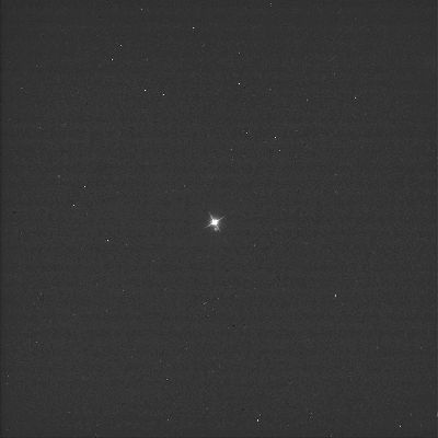 Warp Speed? (by Dr M. Faccin)
Il cover-up sulla "Questione UFO" è necessario ma...Non serve! 
Non serve perchè i migliori de-bunkers dell'Ufologia (intesa come "Nova Scientia") sono proprio gli "Ufologi" (ed i loro ciechi - ma sempre entusiasti - accoliti). 

Con le loro "fotografie rivelatrici", MA SEMPRE sfuocate ed indecifrabili; con i loro filmati inediti ed illuminanti, MA che risultano QUASI SEMPRE troncati sul più bello o che, alla fine, si rivelano essere il frutto (marcio) di palesi "taroccamenti" digitali; con le loro cupe e fumose Teorie sul Complotto "Globale" che, anche ad occhi ed orecchie profane, suonano - il più delle volte (e nella migliore delle circostanze) - come delle atroci forzature logiche (se non come delle risibili scemenze interplanetarie)...

E poi le "Bufale"!

Il "Potere Devastante" delle "Bufale" costituisce un autentico fiore all'occhiello per l'Ufologia del 2000: pensate, ad esempio, alla folle stupidaggine del footage relativo all'Astronave Sepolta sulla Luna e "scoperta" dall'Apollo 20 (una Missione - e lo sanno anche i bambini - MAI ESISTITA); oppure al "Marziano che cammina" davanti al Rover Spirit; oppure ai filmini di sfere argentee che fluttuano nel cielo, realizzati da "famosi" contattisti (ma che vorrà mai dire, poi, "contattisti"?!?) che, nel tempo - ma quasi inevitabilmente... - si rivelano delle squallide messe in scena oppure - evento ancora più triste e tragico - appaiono anche come "possibili documenti genuini" i quali, tuttavia, vengono resi del tutto vani, inutili ed inutilizzabili a causa della SMANIA DI FAMA E NOTORIETA' (e, d'altro canto, dalla TOTALE MANCANZA DI DECORO E SOBRIETA') ostentata da coloro che li hanno realizzati, sia al di qua che al di là dell'Oceano (già che ci siamo potremmo anche fare un pò di nomi e cognomi, ma non ci interessano le beghe da reality show).

Il cover-up sulla "Questione UFO" è necessario - vista l'isteria che informa la nostra Società (presunta) "Civile" - ma non serve. 
Non serve perchè sono gli stessi "Credenti" a distruggere le prove che raccolgono ed a ridicolizzare la Materia che coltivano.

Peccato. 
Peccato perchè, a dire la Verità, per gettare un pochino di luce sulla "Questione UFO" basterebbe usare i documenti che la NASA stessa ci mette a disposizione (ma che NESSUNO o quasi si va mai a guardare, perchè costa LAVORO e FATICA FARLO!). 

Ebbene, noi Ricercatori ("naif") di Lunar Explorer Italia, abbiamo provato a non contattare i "contattisti" ed a non cercare e/o analizzare i filmati realizzati da coloro che "filmano l'impossibile".
Noi abbiamo soltanto usato il Materiale NASA disponibile (sapendo, come ovvio, DOVE ANDARE A GUARDARE E CHE COSA CERCARE) e...Voilà: UFO a gògò!!!

Questo filmato, ad esempio, realizzato dal nostro fantastico Dr Faccin attraverso il montaggio di una serie di frames NASA-CASSINI, ci mostra come una APPARENTE Luna Saturniana sia, in realtà, un UFO che, dopo aver leggermente oscillato nel buio dello Spazio di Saturno (ad una distanza indefinibile dalla Sonda CASSINI), aumenta la sua luminosità e quindi, improvvisamente, "svanisce", lasciando solo una traccia contorta di luce al suo posto (si tratta del famoso "Warp Jump", ossìa il "Salto a Velocità Curvatura", come direbbe il Sig. Sulu di Star Trek? Forse...). 

Il filmato è stato realizzato - onde evitare che si possa imputare la "sparizione" del Corpo Celeste luminoso ad un movimento brusco di CASSINI - tenendo "inquadrate" due stelle che appaiono sullo sfondo.
Ebbene, come vedrete, anche dopo il "Warp Jump", le stelle sono ancora lì, nel loro reticolo di puntamento. Immobili. Immobili perchè non è stata CASSINI a "svoltare", bensì la "Sfera di Luce" che dominava il campo di ripresa a svanire, distorcendo - probabilmente - lo Spazio ed il Tempo.

Il Cover-up sulla "Questione UFO" è necessario ma...Non serve. 

Sintanto che ci saranno gli Ufologi che cercano visibilità e notorietà ma NON VERITA' (quelli che scrivono su riviste e rivistine e scrivono saggi, libri e libelli "illuminanti"...) e sintanto che ci saranno in giro cialtroni e Contattisti (che contattano soprattutto le televisioni - di Stato e non - ed i media, a scopo di promozione esclusiva...di loro stessi) che sono sempre pronti a "rivelare la Verità agli idioti" (idioti = noi, le masse, "tutti gli altri tranne loro" insomma), il Cover-up non serve.

Il "segreto" è ben protetto, circondato come si ritrova da tonnellate di scemenze, bufale e panzane raccontate da guitti e furbacchioni che sulla Credulità Popolare hanno costruito la loro fama e la loro immagine.
Qualche volta, anche la loro "Fortuna" (finanziaria, come ovvio).

Peccato.

Peccato perchè la Verità, come dice Fox Mulder (X-Files) non solo è "out there" (nei Cieli e sulla Terra - e certamente nello Spazio Esterno - se si sa COME cercarla), ma è anche "davanti agli occhi di tutti".

Basta soltanto sapere DOVE guardare e CHE COSA cercare.

Basta poco, insomma.

Pensateci sopra...
Parole chiave: GIF-Movie