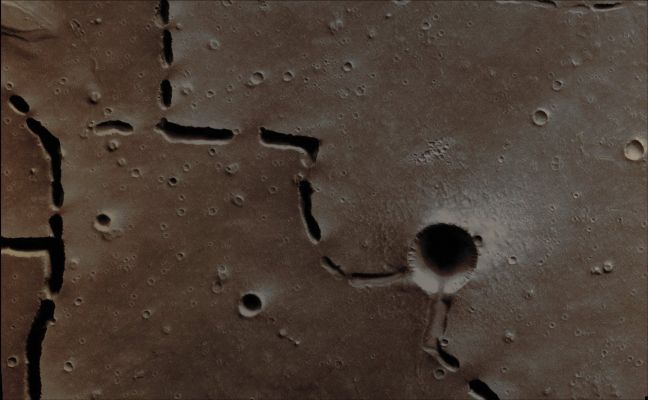 Collapse Pit-Chain on Elysium Mons (Absolute Natural Colors; credits for the additional process. and color: Dr Paolo C. Fienga - Lunexit Team)
nessun commento
Parole chiave: Mars from orbit - Volcanic Features - Pit-Chain