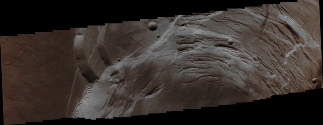 Partial View of Ascraeus Mons' Summit Caldera (Absolute Natural Colors; credits for the additional process. and color.: Dr Paolo C. Fienga - Lunexit Team)
Orbit Number: 44107 
Latitude: 11,112° North 
Longitude: 255,821° East 
Instrument: VIS 
Captured: November, 24th, 2011
Parole chiave: Mars from orbit - Volcanoes - Ascraeus Mons