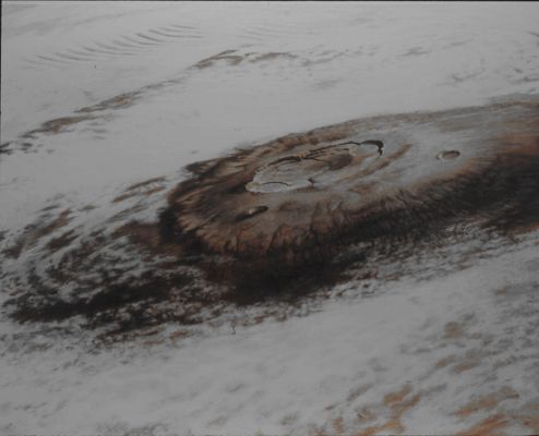 Olympus, in a Sea of Clouds (Painting by Gordon Legg, based on Viking Orbiter mosaic P17444. From NASA SP-444, 1980) 
This painting, based on a mosaic of black-and-white Viking Orbiter images of Olympus Mons, shows the volcano's flanks and complex caldera protruding above thin clouds of water ice. 
Parole chiave: Artistic Views of the Solar System