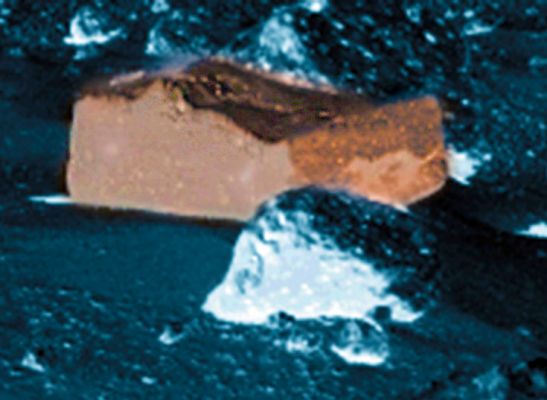 Another "Brick" in the Wall... (EDM - False Colors; credits for the additional process. and color.: Dr Marco Faccin - Lunexit Team)
...indefinibile, ma INCREDIBILMENTE suggestivo...
Parole chiave: Martian Surface - Controversial Surface Feature - "The Brick"