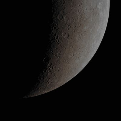 Terror Rupes (CTX Frame - Absolute Natural Colors; credits for the additional process. and color.: Dr Paolo C. Fienga/Lunar Explorer Italia/Italian Planetary Foundation)
This is certainly not the first time that we can take a look at the Limb of Mercury and, just as usual, we have to underline that these kind of images never fail to showcase the Geological Diversities of the Innermost Planet of the Solar System. This time, something fills the scene with "terror" and that is, to be clear and precise, the "Terror Rupes", such as the long, Cliff-like Landform visible almost at (better yet to say "near"...) the center of the scene. Terror Rupes is one of Mercury's most prominent Lobate Scarps, and it was so named after the HMS (---> Her Majesty's Ship) Terror: an eighteenth-century warship that, later, participated in Scientific Polar Explorations.

Date acquired: February, 4th, 2012
Image Mission Elapsed Time (MET): 236853865
Image ID: 1353252
Instrument: Wide Angle Camera (WAC) of the Mercury Dual Imaging System (MDIS)
Center Latitude: 69,30° South
Center Longitude: 96,00° East
Solar Incidence Angle: 80,3° (meaning that the Sun, at the time that the picture was taken, was about 9,7° above the imaged Local Mercurian Horizon)
Emission Angle: 50,9°
Sun-Mercury-Messenger (or "Phase") Angle: 114,5°

This picture (which is an Original NASA - MESSENGER Spacecraft's b/w and NON-Map-Projected image published on the NASA - Planetary Photojournal with the ID n. PIA 17881) has been additionally processed, contrast enhanced, Gamma corrected, magnified to aid the visibility of the details and then colorized in Absolute Natural Colors (such as the colors that a human eye would actually perceive if someone were onboard the NASA - MESSENGER Spacecraft and then looked outside, towards the Southern Limb of Mercury), by using an original technique created - and, in time, dramatically improved - by the Lunar Explorer Italia Team. Different colors, as well as different shades of the same color, mean, among other things, the existence of different Elements (Minerals) present on the Surface of Mercury, each having a different Albedo (---> Reflectivity) and Chemical Composition.
Parole chiave: Mercury from orbit - Limb - Terror Rupes