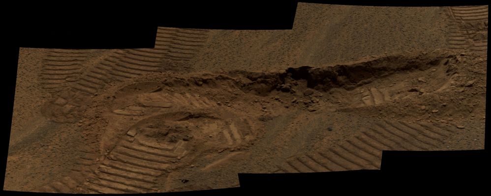 Deep Rover Tracks in Meridiani Planum (Absolute Natural Colors; credits for the additional process. and color.: Dr Paolo C. Fienga - Lunexit Team)
nessun commento
Parole chiave: Martian Surface - Rover Tracks