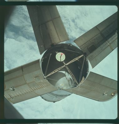 AS 07-03-1538 - Training around the Earth
Parole chiave: Spacecrafts - Apollo 7