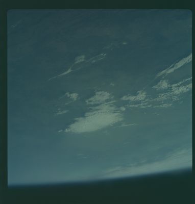AS 07-04-1606 - Heading to the Night...
nessun commento
Parole chiave: The Earth from orbit