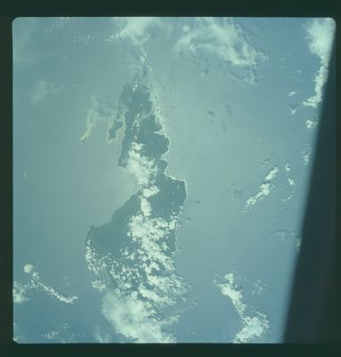 AS 07-04-1602 - Distant Islands...
Bellissima immagine, davvero.
Parole chiave: The Earth from orbit