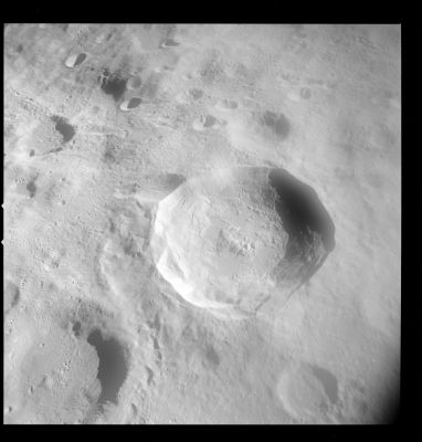 AS 08-13-2245 - Highly Cratered Region (2)
Coord.: 11° South Lat. and 164,5° West Long.
Parole chiave: The Moon from orbit - Highly Cratered Region