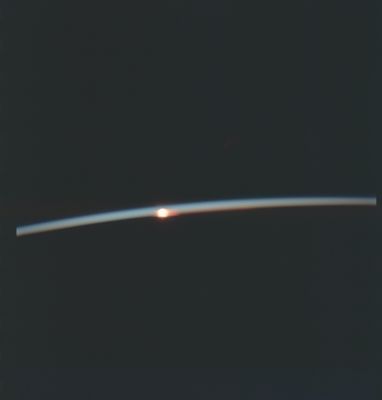 AS 09-19-2975 - Darkness Falls...
nessun commento
Parole chiave: Sunset from Earth's Orbit