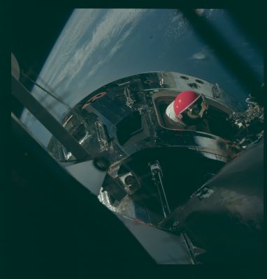 AS 09-20-3083 - Red Space-Helmet, Blue Panorama
nessun commento
Parole chiave: Spacecrafts - Apollo 09 - CSM