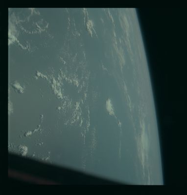 AS 09-23-3505 - Just Water & Clouds...
nessun commento
Parole chiave: The Earth from Orbit