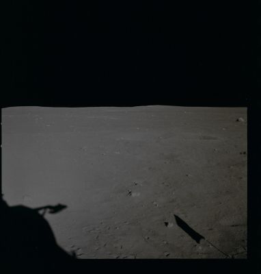 AS 11-37-5494 - Far, Faint, Bizarre-looking and not too Distant "Star-like Objects" (Frame restored and recalibrated; credits: Dr Paolo C. Fienga - Lunexit Team)
nessun commento
Parole chiave: Lunar Surface - Controversial