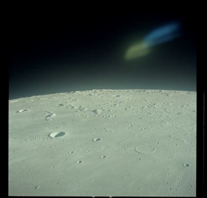 AS 12-51-7544 - UFO near Copernicus? No, just a reflection... (2)
nessun commento
Parole chiave: The Moon from orbit - Controversial Frame